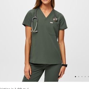 Figs scrubs